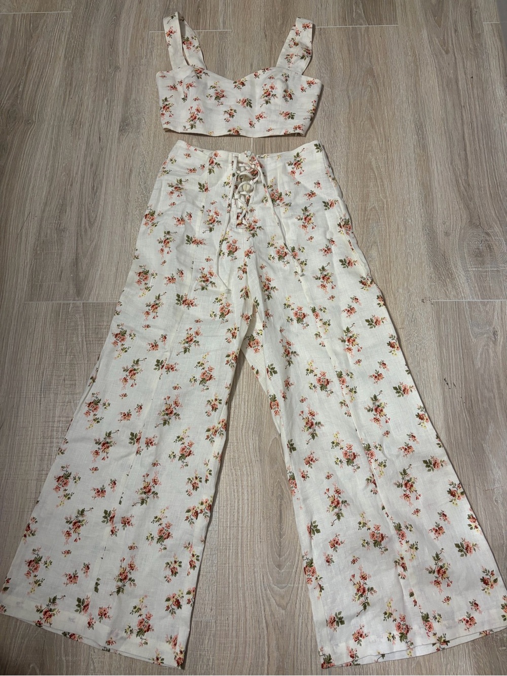 Reformation Floral Linen Set size 2